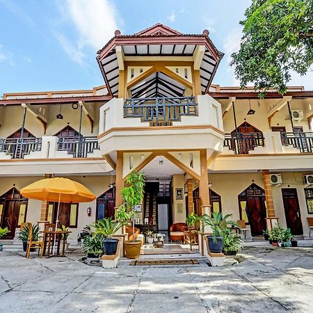 Oyo 91261 Cita Suraya Homestay Баньювангі Екстер'єр фото