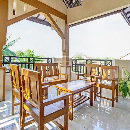 Oyo 91261 Cita Suraya Homestay Баньювангі Екстер'єр фото