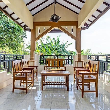 Oyo 91261 Cita Suraya Homestay Баньювангі Екстер'єр фото